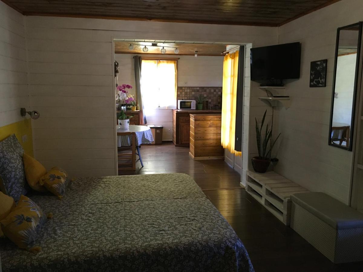 Ti Kaz Hoareau Bed & Breakfast ซาลาซี ภายนอก รูปภาพ