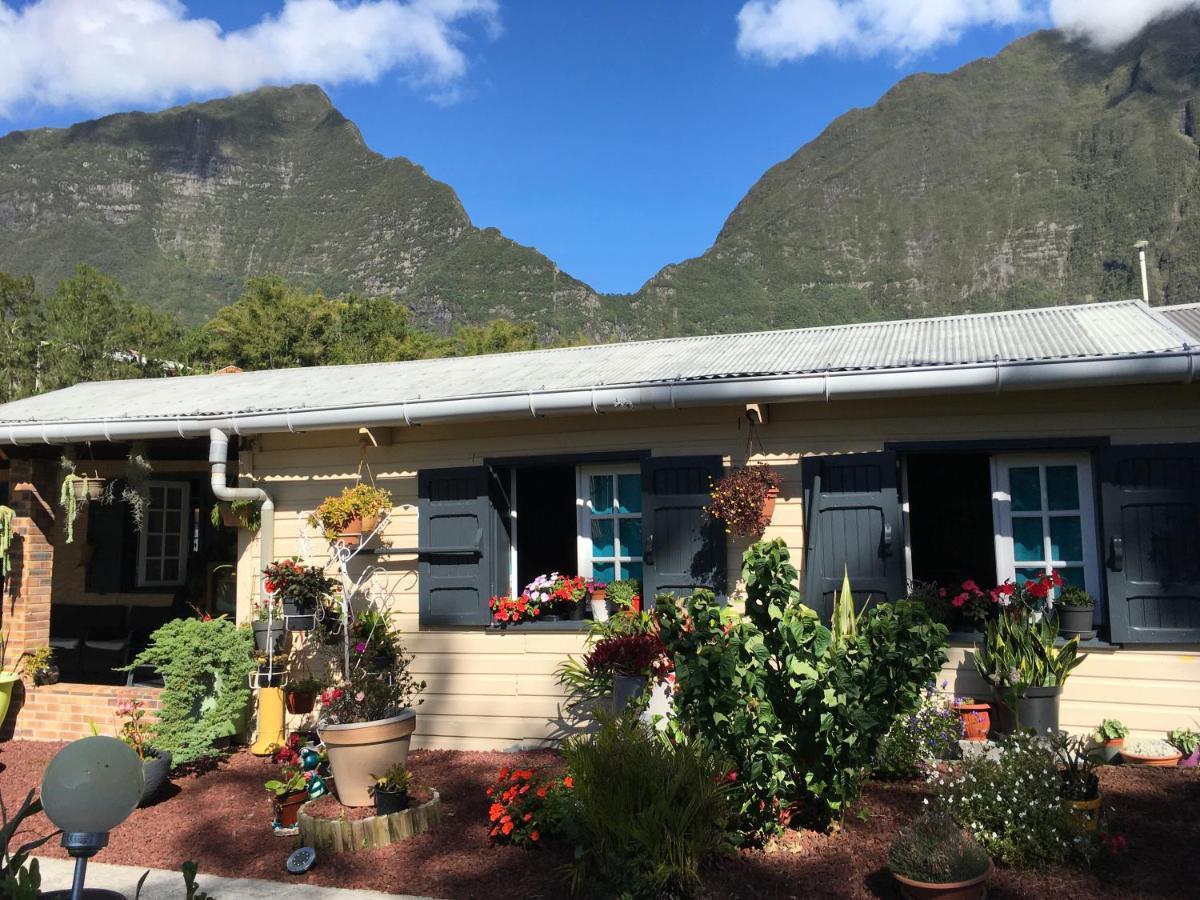 Ti Kaz Hoareau Bed & Breakfast ซาลาซี ภายนอก รูปภาพ